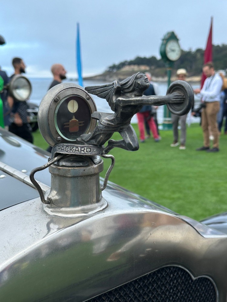 Why_did_cars_have_hood_ornaments